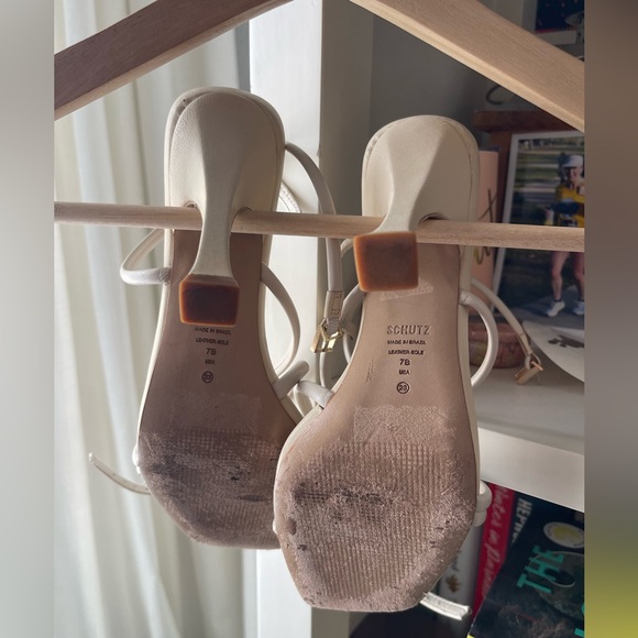 SOLD‼️Schutz Cream Leather Strappy Heel Sandals - Picture 4 of 6